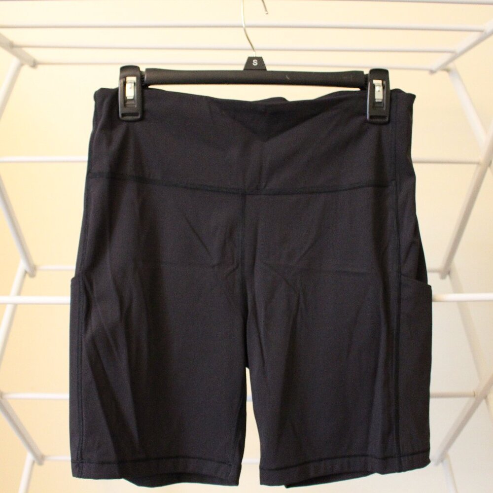 Athleta Ultimate Stash Pocket 7" Shorts